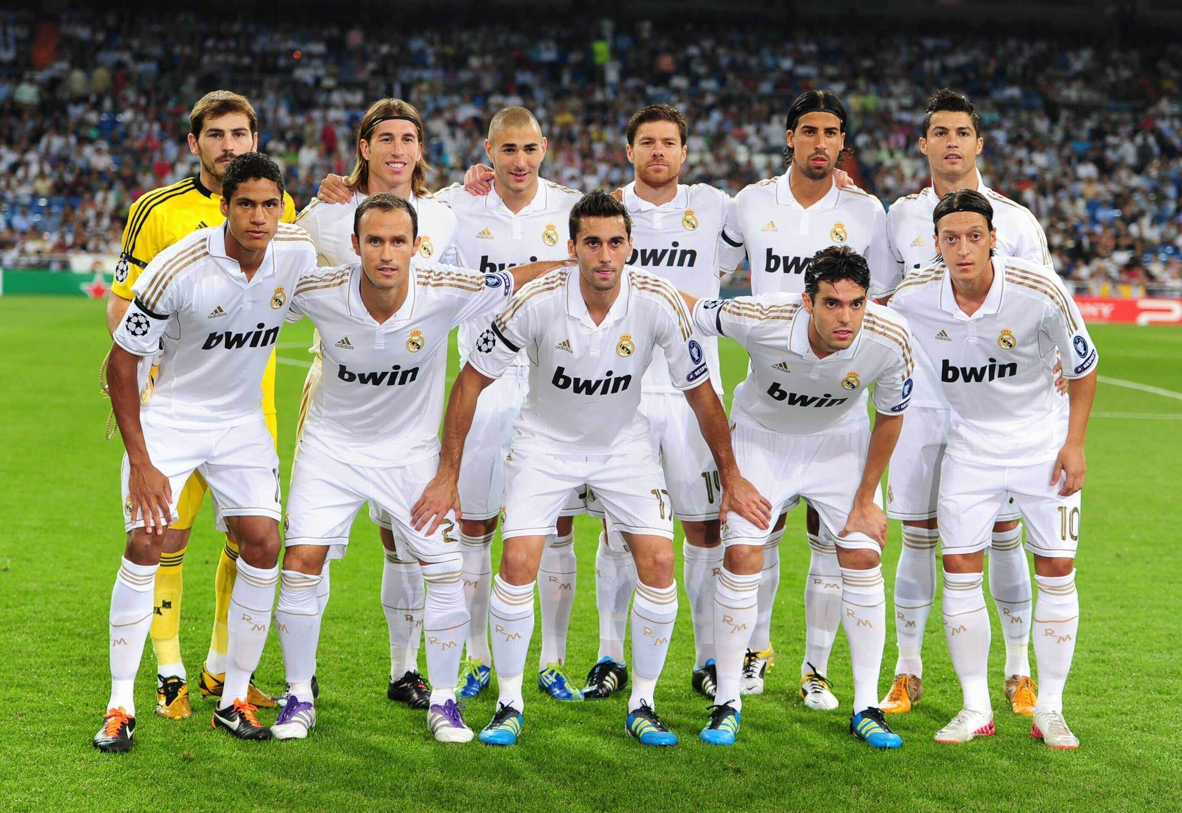 让新疆队大 让新疆队大