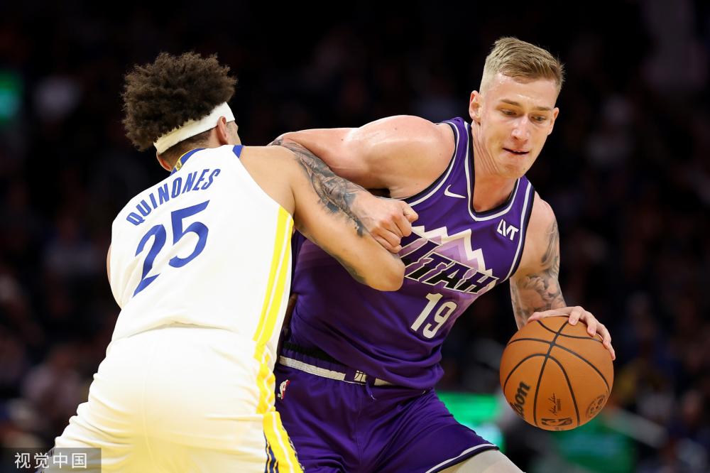 郑钦文凭借 郑钦文凭借